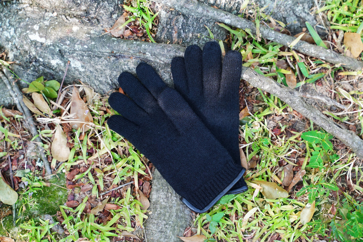 tittimitti® 100% Virgin Wool Unisex Gloves with Genuine Leather Trim.